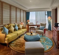 DELUXE-SUITE_1301_01a-min