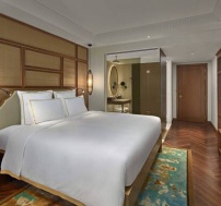 deluxe-king_6350_optimized-1