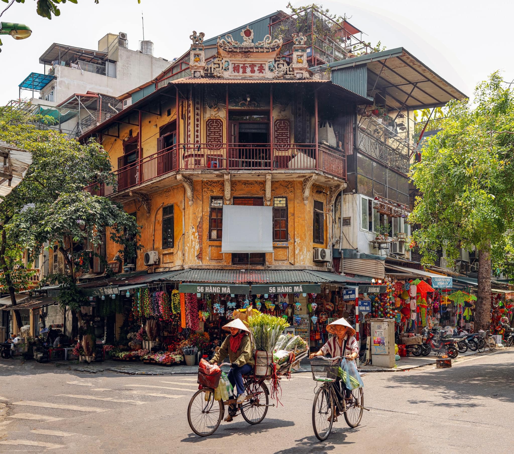 Day 2: Hanoi - City Tour (B; L) (Breakfast, Lunch)