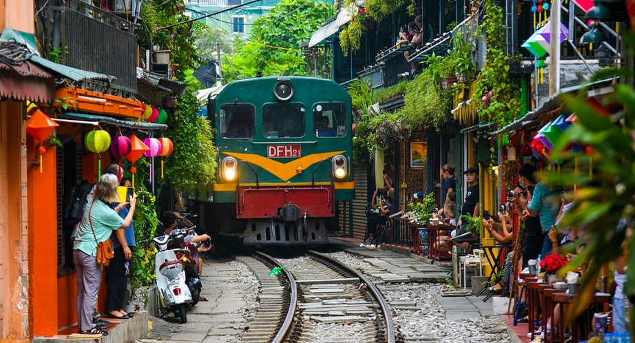 Day 2: Hanoi - City Tour - Night Train To Lao Cai (B, L)